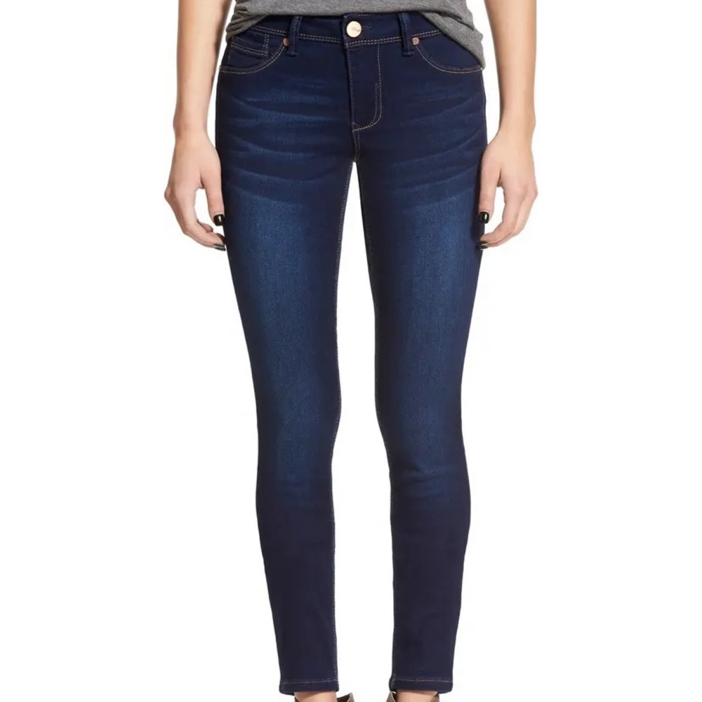 1822 Denim Butter Skinny Jeans